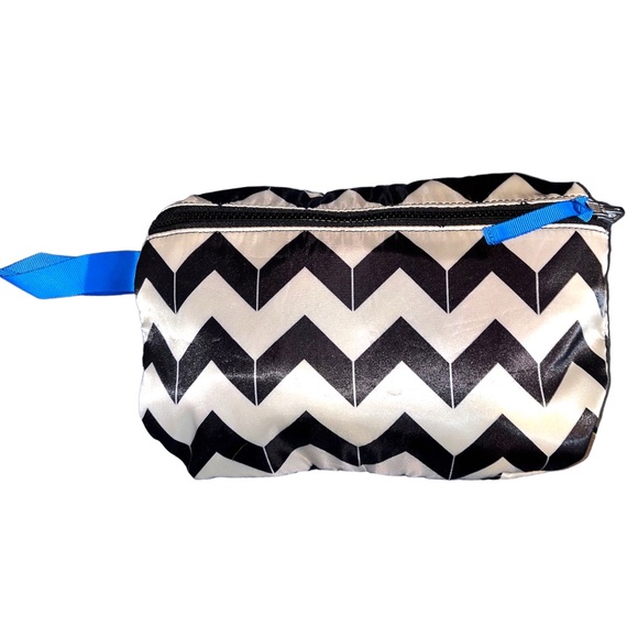 lululemon savasana bag Sunset Sweater Size 12  C&J Collections Chicago With design lines inspired by our iconic Scuba collection Lululemon Post Savasana Tote -